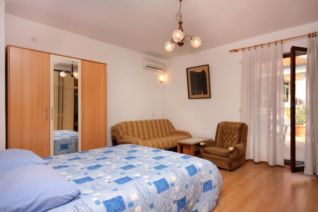 Apartment Vrbnik 5301B Экстерьер фото