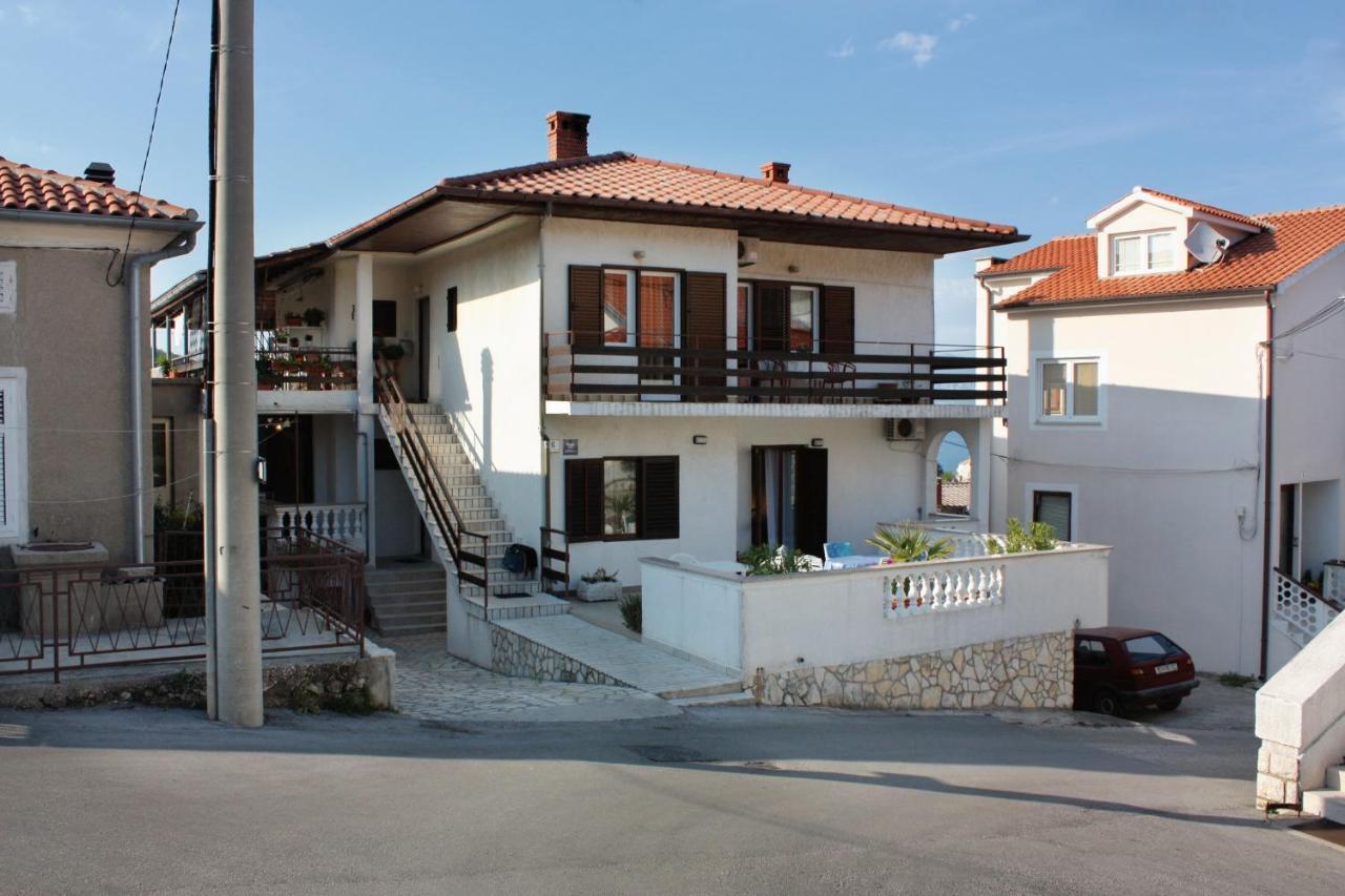 Apartment Vrbnik 5301B Экстерьер фото