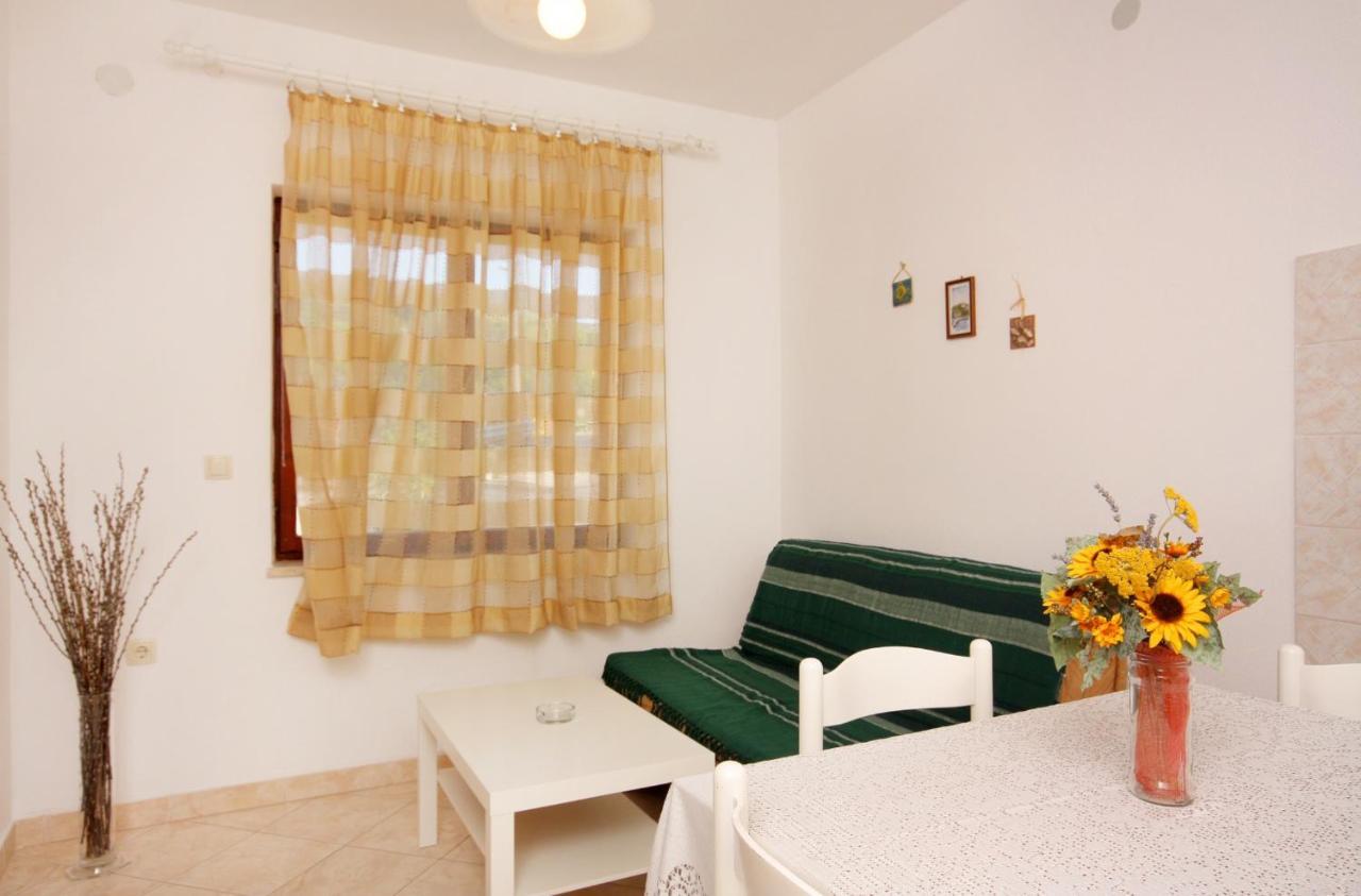 Apartment Vrbnik 5301B Экстерьер фото